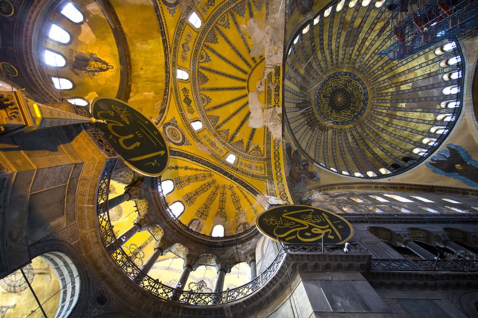 Istanbul: Full Day - Byzantine & Ottoman Relics Tour - Topkapi Palace: where Ottoman rule lived, plus porcelain and treasury