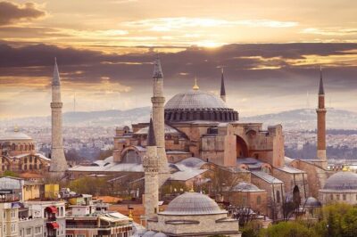 Istanbul Full day Private English Guided Old City Tour - Hagia Sophia: Divine Wisdom and the dome you can’t stop looking at