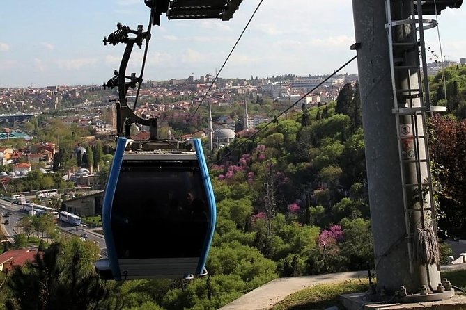 Istanbul Gold Combo - Bosphorus Strait Private Cruise: Europe and Asia, plus photo moments