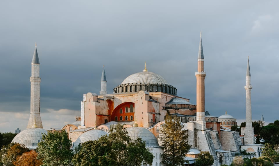 Istanbul: Hagia Sophia, Blue Mosque, & Basilica Cistern Tour - Price and the real cost of a 4-hour classic