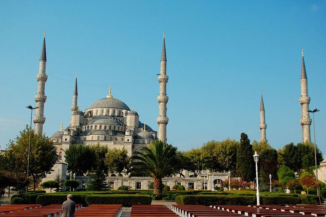 Istanbul: Hagia Sophia & Blue Mosque Guided & Small-Group Tour - Stop 4: Grand Bazaar free time, plus the shop-stop factor