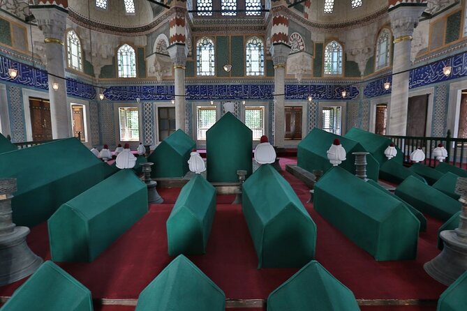 Istanbul: Hagia Sophia & Blue Mosque Guided & Small-Group Tour - Group size and guiding style: what it can feel like with up to 14 people