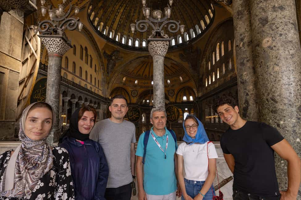 Istanbul: Hagia Sophia Tour with Skip-the-Line Entry Ticket - Hagia Sophia with a local English guide: 1 hour that sets the tone