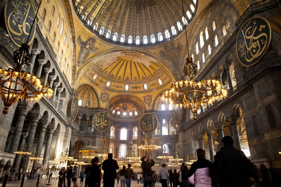 Istanbul: Half-Day Highlights Guided Tour with Transfer - Blue Mosque: minarets, Iznik tiles, and Sultan Ahmed I’s tomb