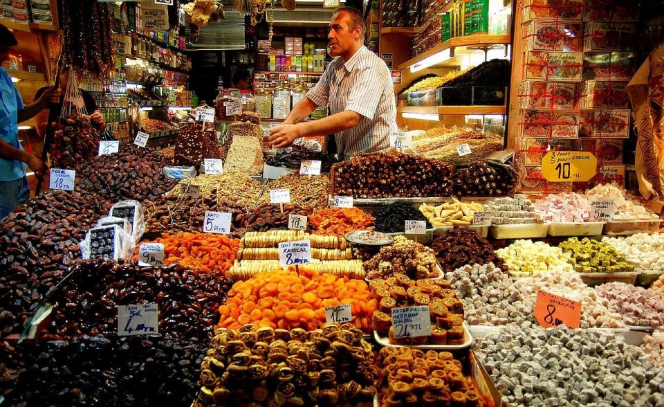 Istanbul: Half-Day Highlights Guided Tour with Transfer - German Fountain meeting point and hotel transfer reality