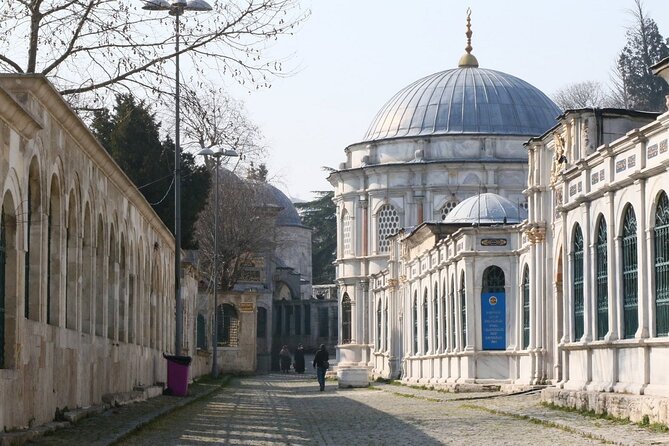 Istanbul Highlights Bosphorus Stops 1 +2 (Europe + Asia) - Two mosque stops on the European side: quick, but meaningful