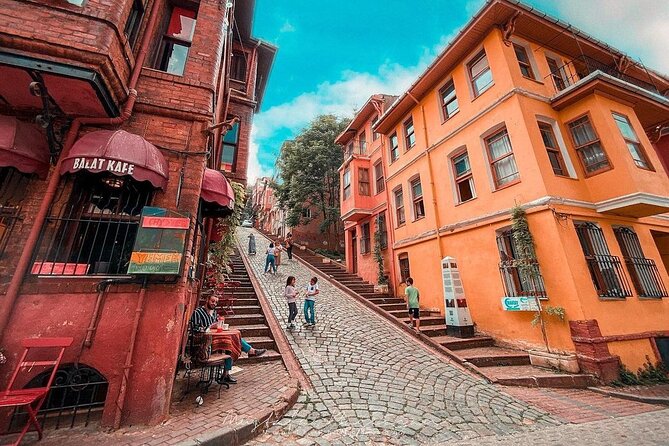 Istanbul in Colors: Balat Tour - St. George Cathedral (Yorgi Kilisesi): a church visit with real context