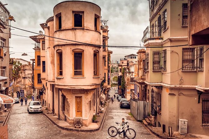 Istanbul in Colors: Balat Tour - Price and logistics: is $68.14 worth it for 2 hours?