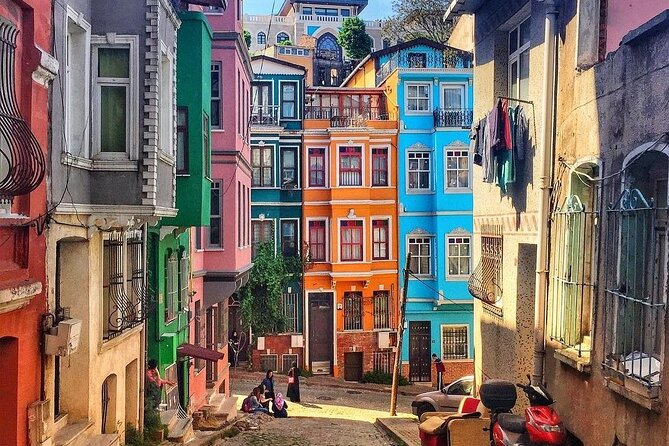 Istanbul in Colors: Balat Tour - Misir Carsisi (Spice Market): your senses, then your bearings