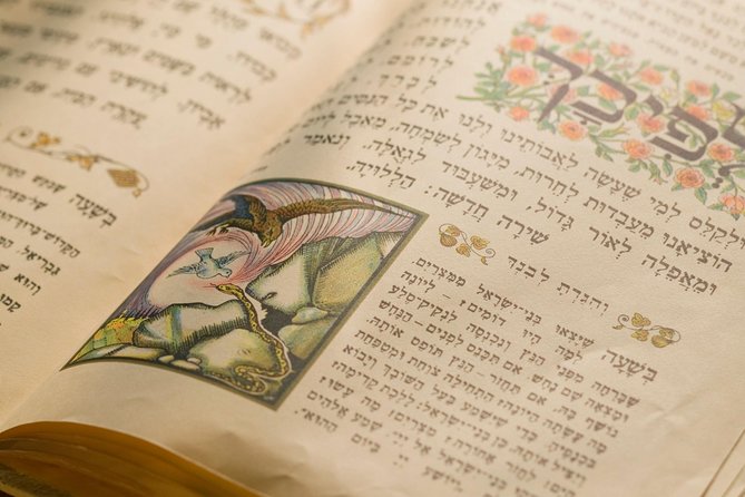 Istanbul Jewish Quarter Walking Tour - Schneidertempel Art Gallery: the Tailor’s Synagogue in new form