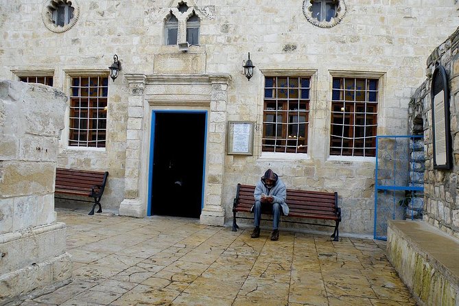 Istanbul Jewish Quarter Walking Tour - The guides: clear storytelling and room for your questions