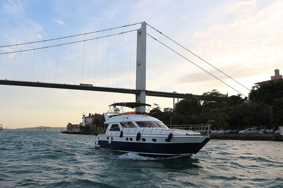 Istanbul: Luxury Yacht Tour at Sunset w Snacks - The Bosphorus at sunset: what the route feels like
