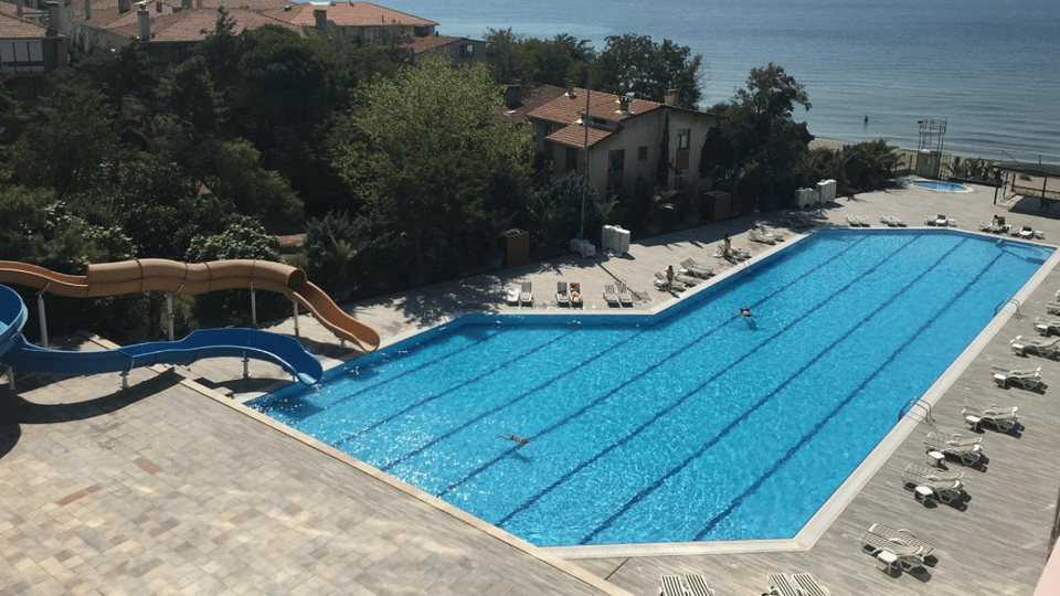 Istanbul: Marıne Princess Beach Swimming Tour - Your beach time at Marin Princess: sunbeds, umbrellas, and real sand