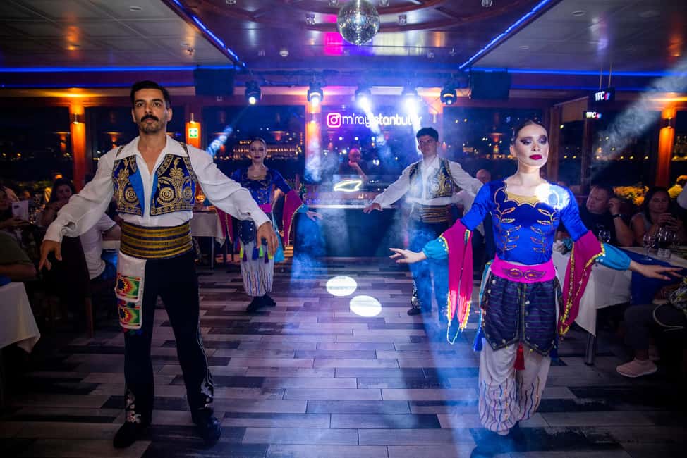 Istanbul: New Year's Eve Bosphorus Dinner Cruise Party 2026 - FAQ