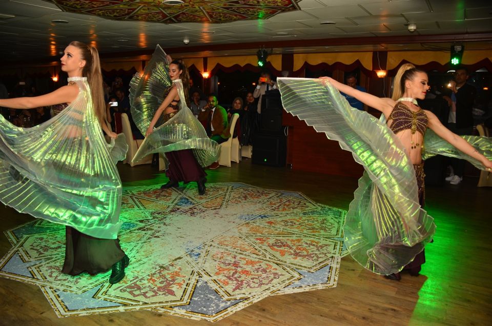 Istanbul: New Year's Eve Cruise Between Two Continents - Booking realities: when transfers and food can become the weak link