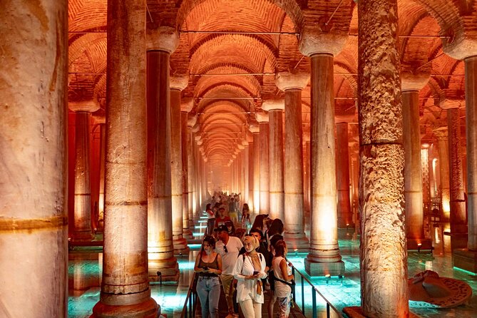 Istanbul Old City: Basilica Cistern - Blue Mosque - Grand Bazaar - Sultanahmet Square and the Divine Wisdom Church moment