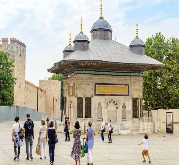 Istanbul Old City Full Day Tour - Topkapi Palace: Golden Horn and Bosphorus views from the grounds