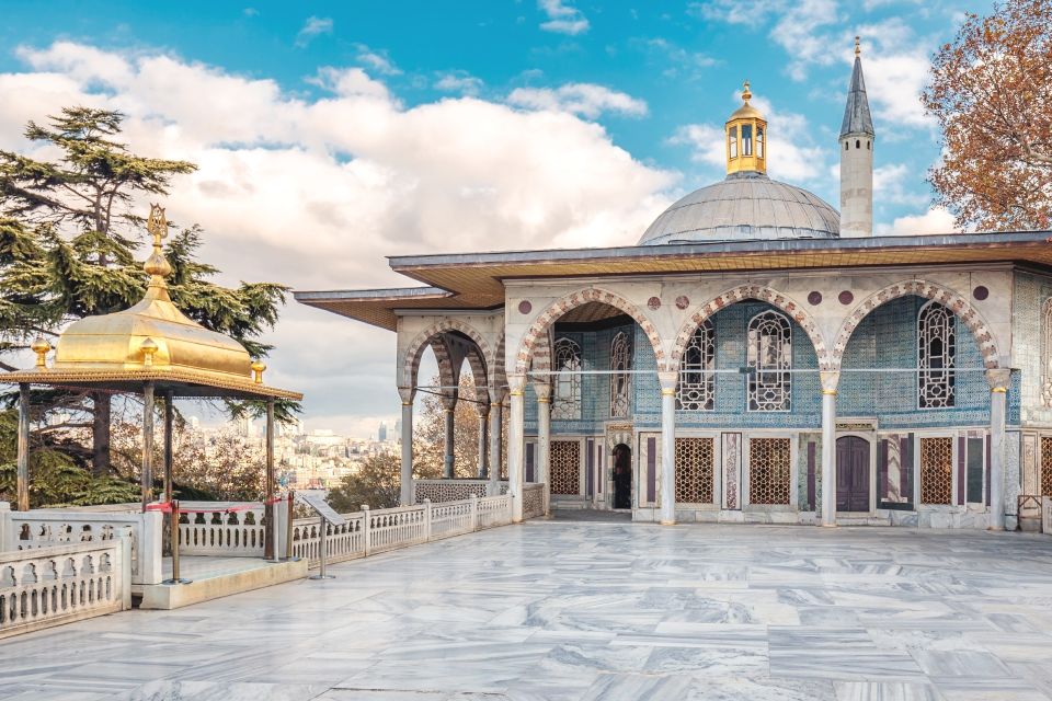Istanbul: Old City Full-Day Tour with Lunch and Hotel Pickup - Sultans’ Tombs: 16th-century ceramics and a calmer moment