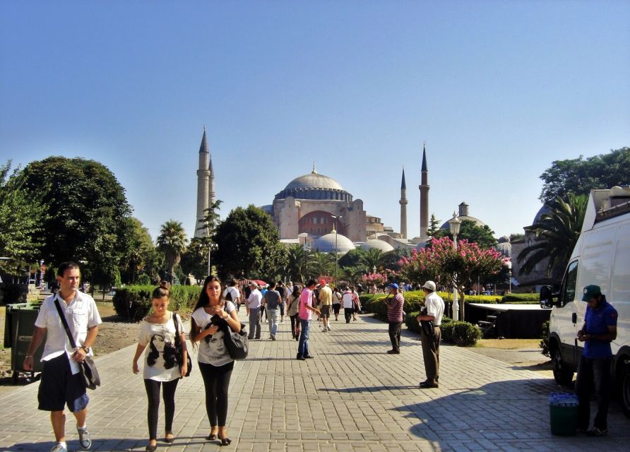 Istanbul Old City to Grand Bazaar Tour - Basilica Cistern Swap: When the Underground Makes the Day
