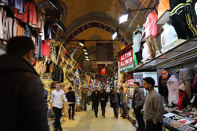 Istanbul: Old City Tour Full Day with Lunch - Stop 2: Blue Mosque visit, plus Friday reality