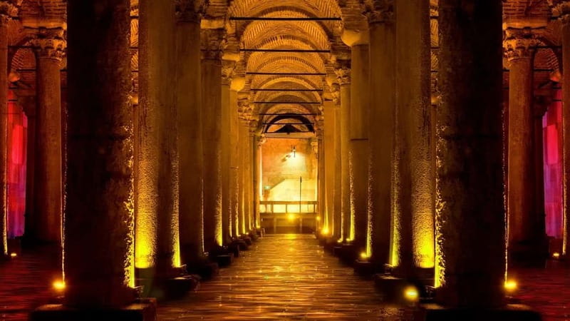 Istanbul: Old City Walking Tour - Small Group - Hippodrome of Constantinople: a fast stop that still counts