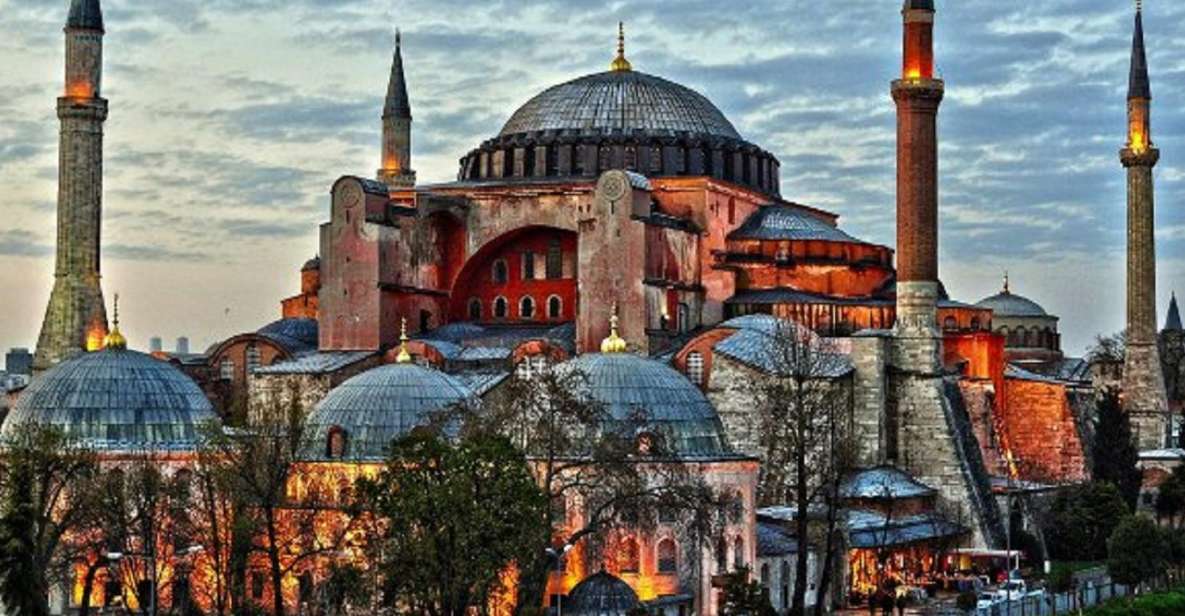 Istanbul: Old Town Tour and Bosphorus Lunch Cruise - What the guide adds at each stop (and where you might feel rushed)