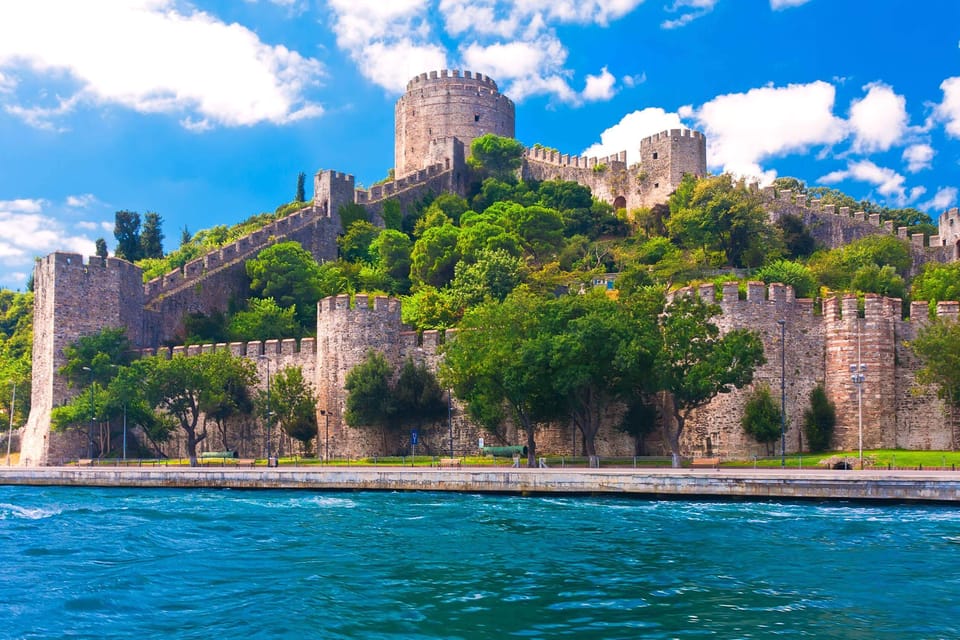 Istanbul: Private Bosphorus Strait Sightseeing Yacht Cruise - The Landmarks You’ll Pass: How to Get the Most From Each View