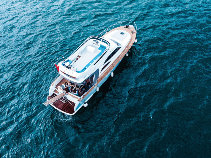 Istanbul: Private Bosphorus Tour On Luxury Yacht - Your skyline route: Bebek, Rumeli Fortress, and the Fatih Sultan Mehmet Bridge