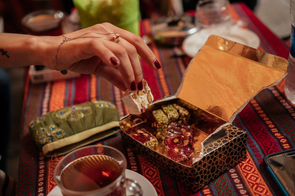 Istanbul: Private Guided Food Tour with 10 Tastings - 10 Tastings in 3 Hours: how the pacing actually works