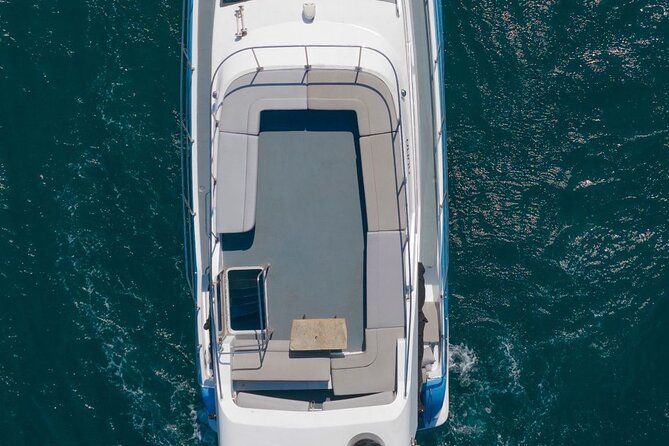 Istanbul Private Luxury Yacht on Bosphorus 14 mt 46feet - The 14-meter yacht: small, stylish, and practical