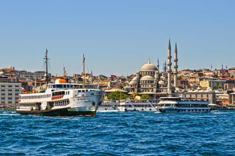Istanbul: Private Old City Tour with Bosphorus Cruise - How the day flows: Old City landmarks, then the Bosphorus ferry