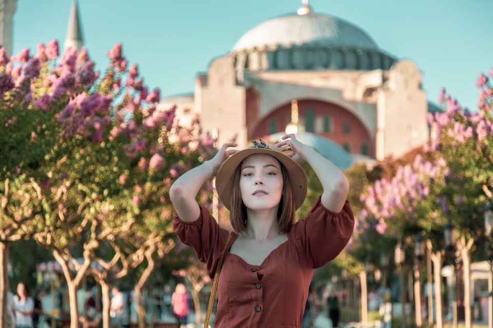 Istanbul: Private photoshoot at Hagia Sophia&Blue Mosque - Hagia Sophia photo stop: how a pro handles scale and angle