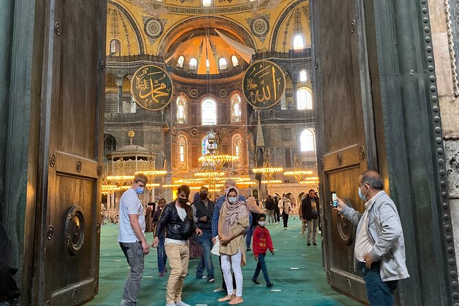 Istanbul Private Walking Highlights Tour - Topkapı Palace: Ottoman power, paced for a 2-hour visit