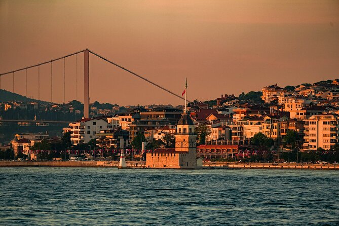 Istanbul Private Yacht Sunset Tour - 2 Hours - Galata Tower and Galata Bridge: The Golden Horn Warm-Up