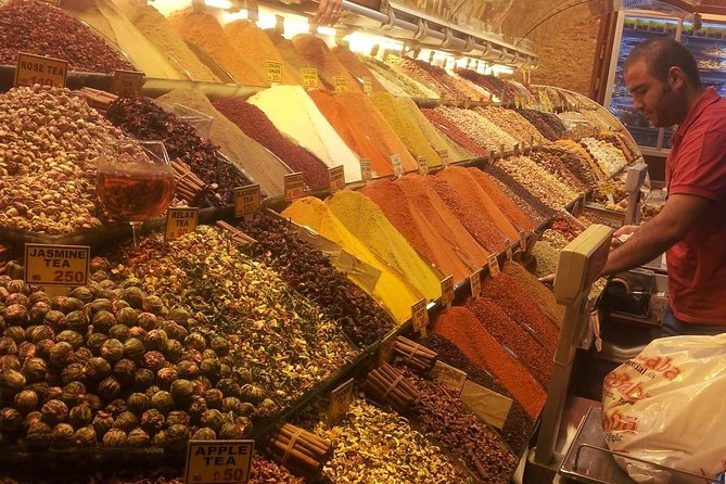Istanbul Shore Excursion: Small-Group Bosphorus Cruise and Istanbul Egyptian Bazaar - Misir Çarşısı in 45 Minutes: Shopping Without Getting Lost