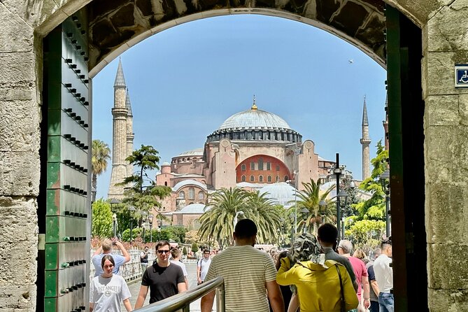 Istanbul Sightseeing Walking Tour - Topkapi Palace area and Sultanahmet Square: the photo zone you’ll actually understand