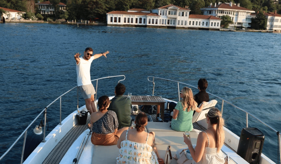 Istanbul: Small Group Yacht Tour with Unlimited Wine - Ortaköy Mosque Area: A Clean Finish Before You Return to Port