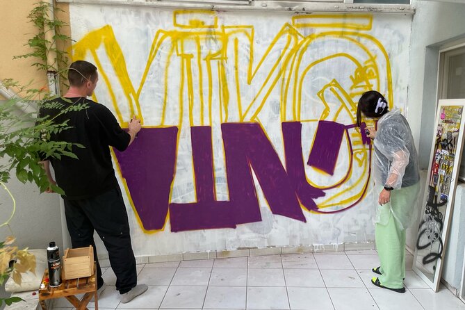 Istanbul Street Art Experience with Local Artists at Home Garden - Why Learn Graffiti in a Local Home Garden?