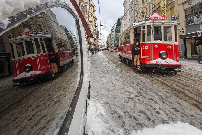 Istanbul Street Photo Tour - Stop 1: Karakoy Rihtim Fishermen and Daily Life on the Water