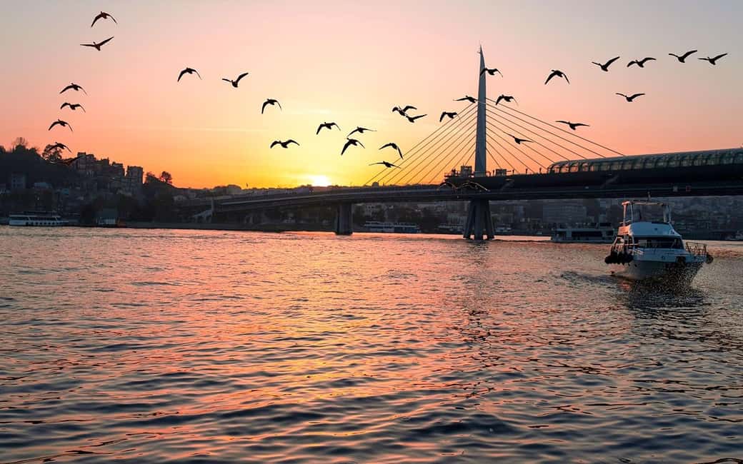 Istanbul: Sunset Bosphorus Yacht Cruise with A break on Asia - Key things I’d circle before you book