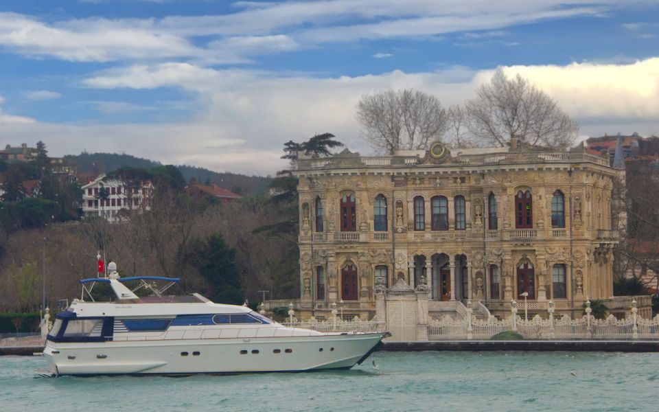 İstanbul: Sunset Cruise with Refreshments - Maiden’s Tower at the end: why this tower earns its iconic status