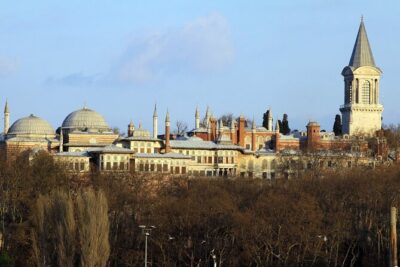 Istanbul: Topkapi Palace Guided Tour and Skip The Line - Harem Not Included: The Big Decision Point