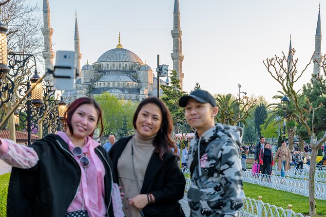 Istanbul: Topkapi Palace, Hagia Sophia & Blue Mosque - Starting at the German Fountain: your day gets real fast
