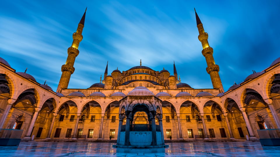Istanbul: Tour of Hagia Sophia and Blue Mosque By Night - Site access reality: prayer times and special events
