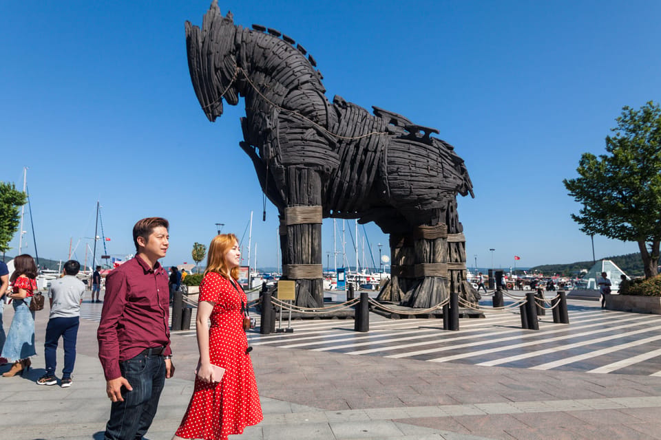 Istanbul: Troy Guided Bus Tour with Ferry Tickets & Lunch - The long bus ride: make it a comfort game