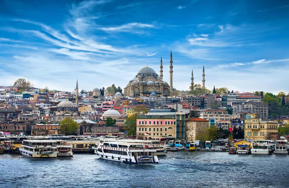 Istanbul: Turkish Cuisine Walking Food Tour with Guide - Kadıköy start point: the orange umbrella moment