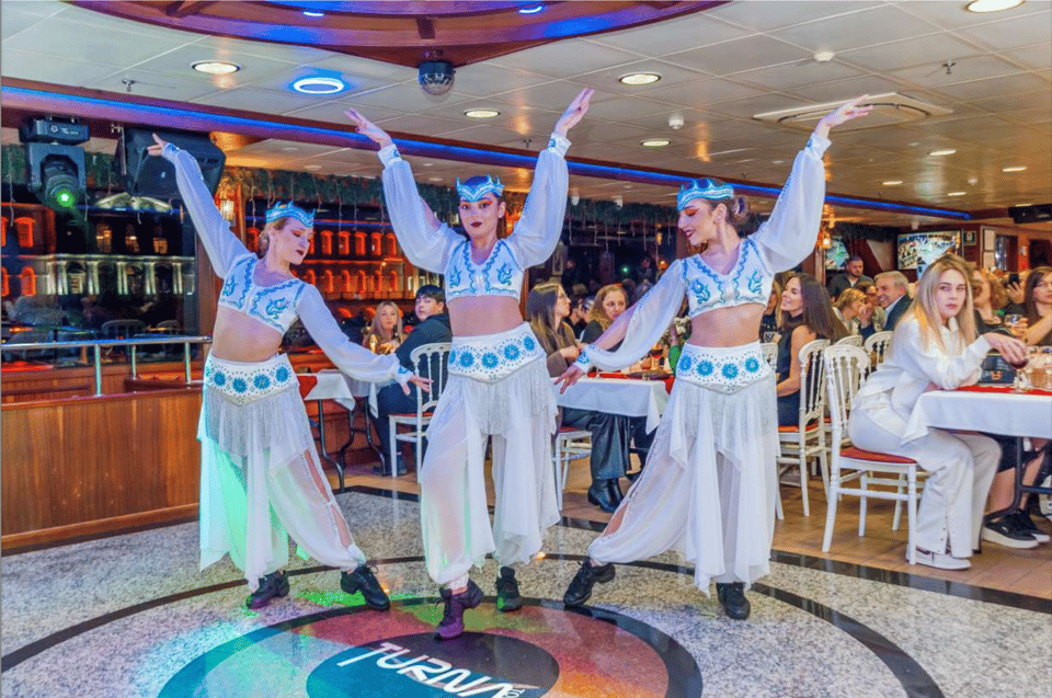 İstanbul: Turkish Night On the Bosphorus with Private Table - Private table with 360 view: great when it’s right, annoying when it’s not