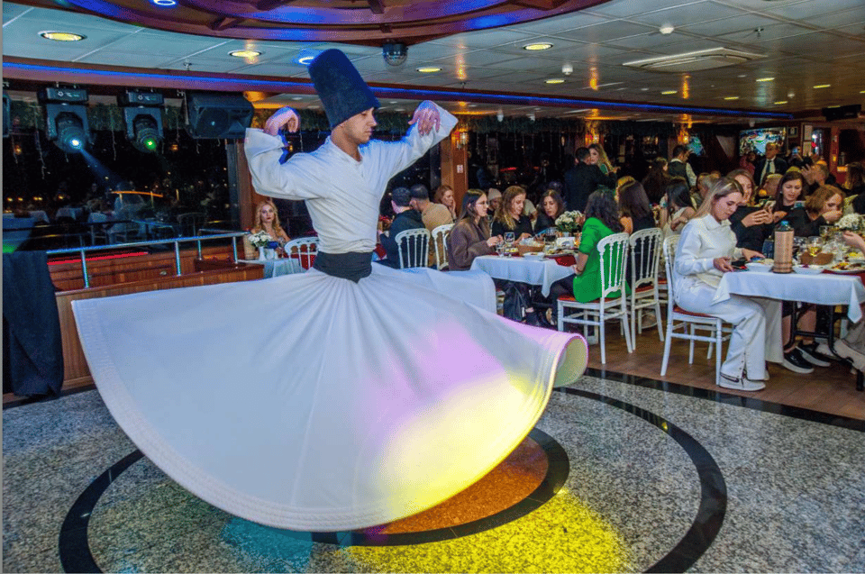 İstanbul: Turkish Night On the Bosphorus with Private Table - Food, drinks, and the sweet stuff: baklava and Turkish Delight