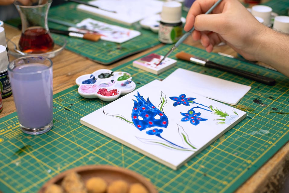 Istanbul: Turkish Tile Painting & Ceramic Workshop w/ Snacks - Painting your own tabak: motifs, choices, and what “no experience” really means