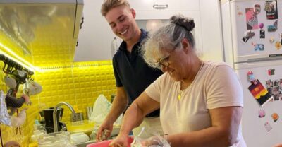 Istanbul: Vegan/Vegetarian Cooking Class with Locals at Home - The first hour: tea, conversation, and getting your bearings